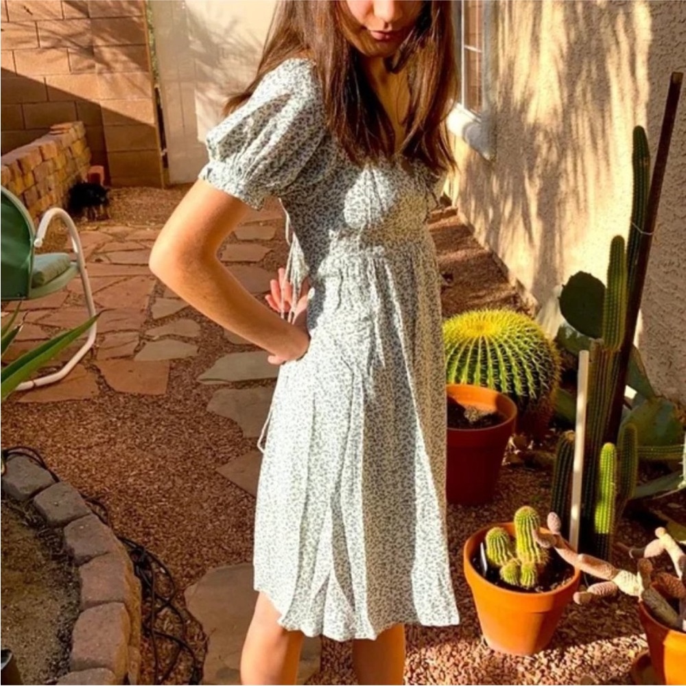 Hem & Thread Floral Dress Size L NWT